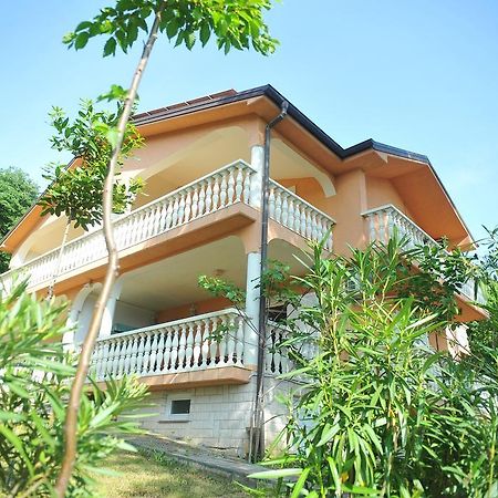 Apartments Viktorija Омишаль Номер фото