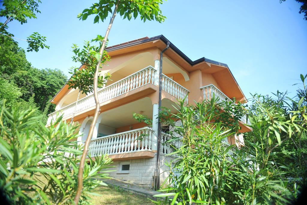 Apartments Viktorija Омишаль Номер фото
